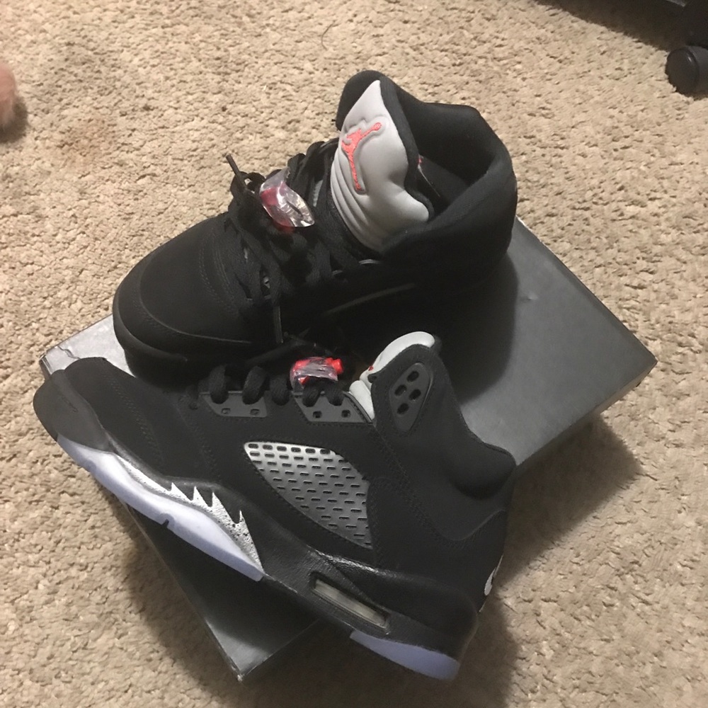 Jordan’s - Picture 1 of 5